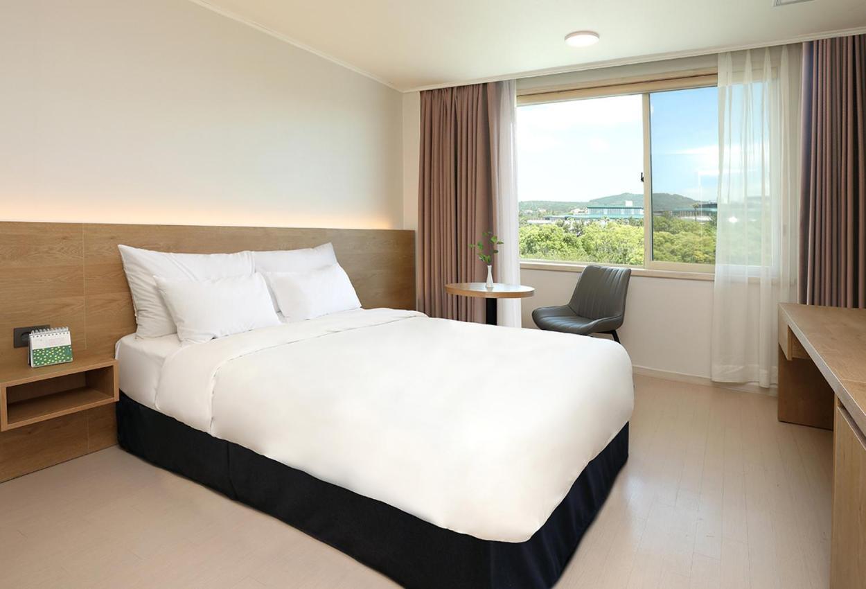 Bloom Hotel Jeju Bagian luar foto